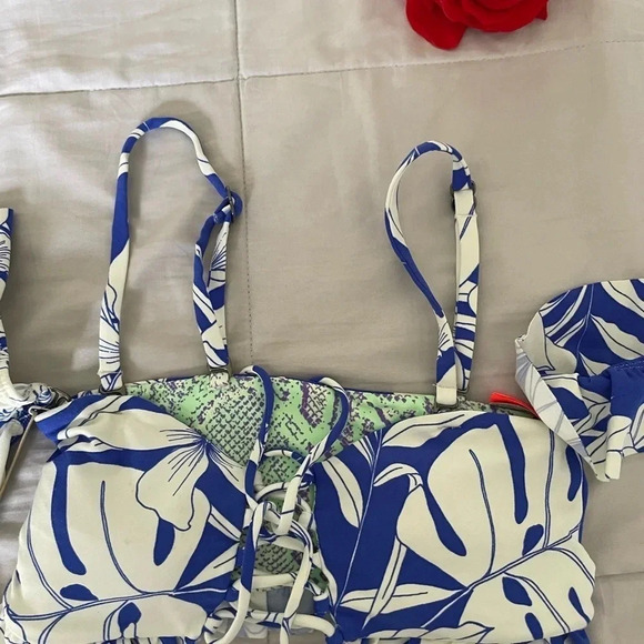 Maaji ruffle reversible bikini top - Picture 10 of 14